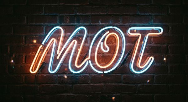 Top idées de néons personnalisés pour sublimer vos mots